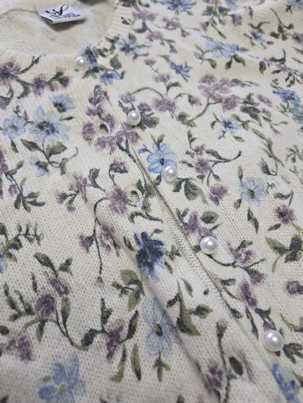 Floral Pearl Button Cardigan Sweater – Size Large Cottagecore Romantic - Picture 4 of 9